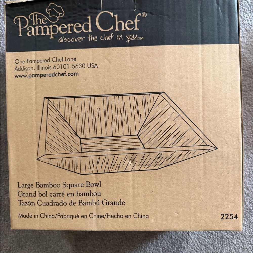 Pampered Chef Bamboo Square Serving Bowl - Natural Brown Boxed Art
